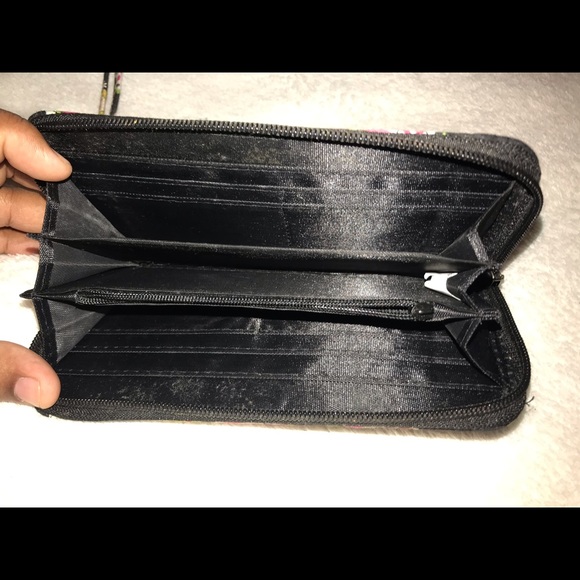 Wallet - Picture 2 of 2